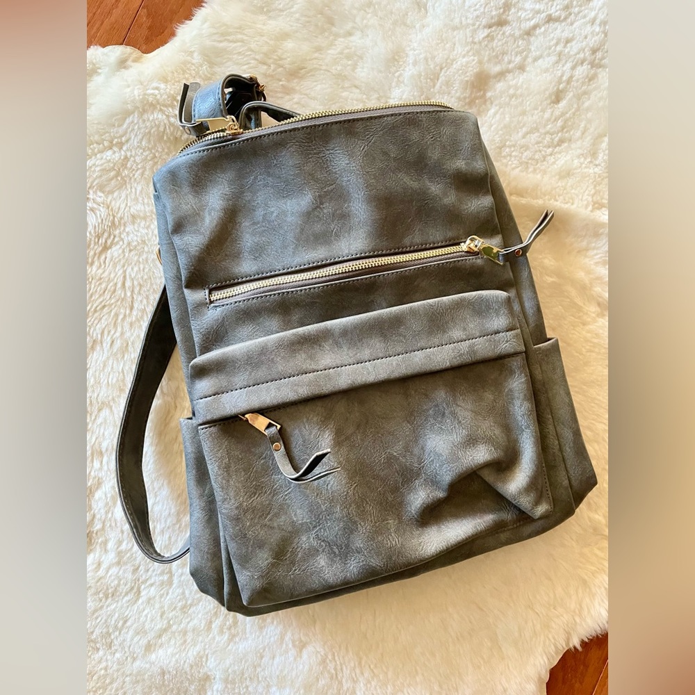 modern+chic Brielle Convertible Backpack, Grey